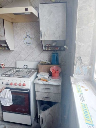 Продам дешево 3 комнатную квартиру под ваш ремонт (403868) - фото 1