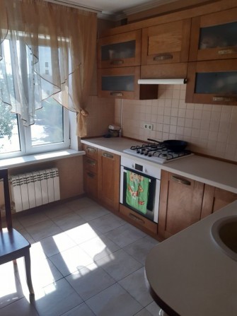 Продам 2х комнатную квартиру - фото 1