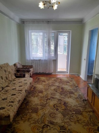 Продам  3-к.квартиру на Космосе, район гимназии №6 - фото 1