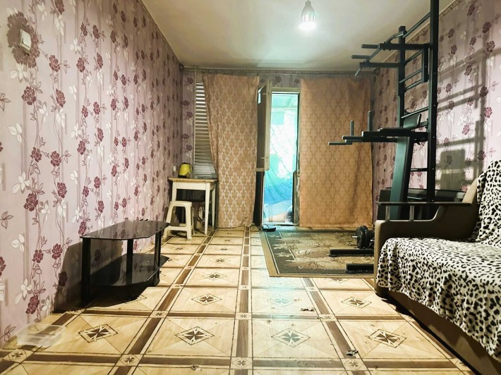 Продам 2 комн. квартиру по срочной цене - фото 1