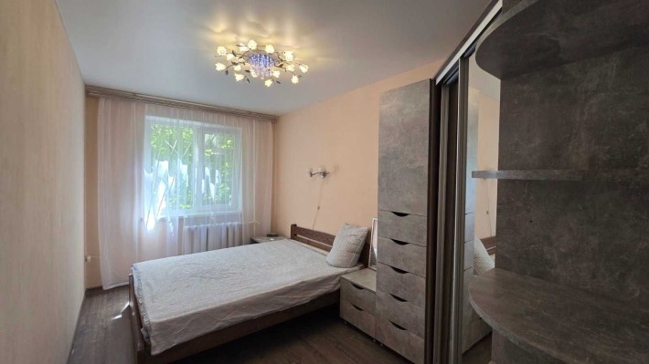 Продам 2 к квартиру 47 м2 капремонт, мебель, техника. Адмиральский - фото 1