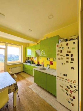 Продам просторную и видовую 2к на 67м2 новострой Балакирева (22097) - фото 1