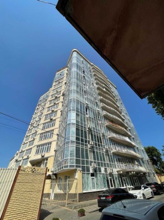 Продам квартиру ЖК Париж,срочная продажа ,торг!!!ХОЗЯИН - фото 1