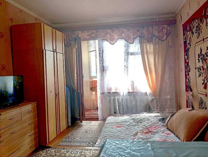 Продам 2-кімнатну кв-ру на  вул. Днепродорога / Висоцького - фото 1