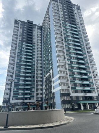 продається 3-х кімнатна квартира в новому ЖК Скай Сіті - фото 1