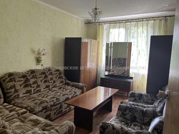 Продаю 3 к. кв. в жилом состоянии 522м/р рядом с м. Салтовская Е00 - фото 1