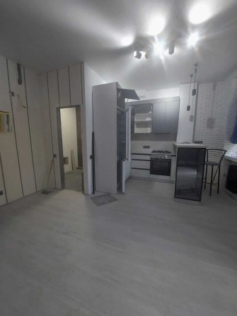 1m 2 комн квартира ХТЗ сталинка Индустриальный - фото 1