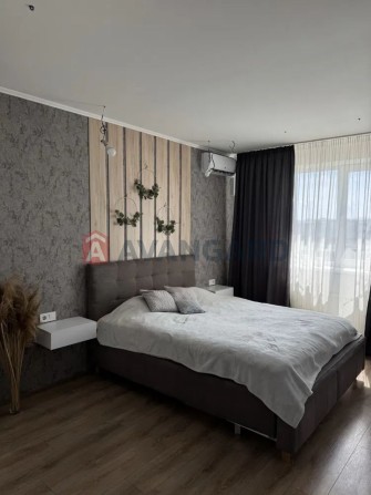 Продаж 2к квартири/ 66 м2/ з меблями та технікою - фото 1