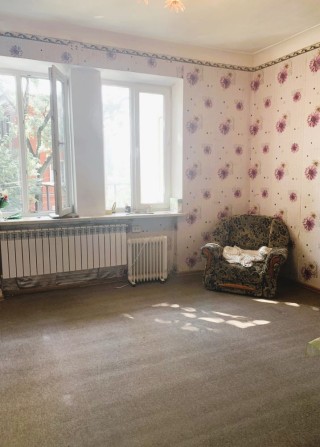 Предлагается к продаже 1-комнатная самостоятельная квартира. - фото 1