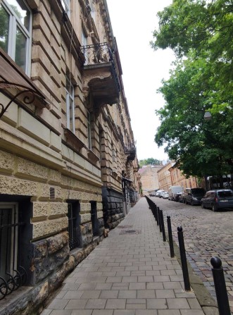 Продаж 1 кімнатної квартири в центрі Львова - фото 1