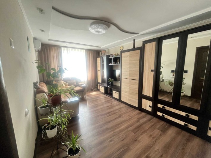 Продам 1 кімнатну крупногабаритну квартиру на ЮТЗ - фото 1