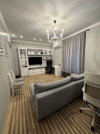 Продам  2х ком сталинку 5я Фонтана с дизайнерским  ремонтом - фото 1