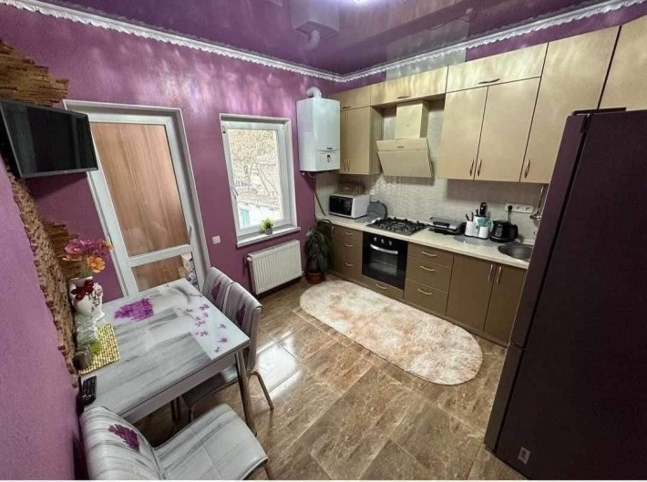 Продаж 2к квартири 61 кв. м на вул. Прикордонна 61 - фото 1