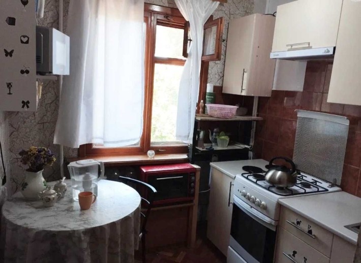 3 комнатная квартира 63 м2 Жилое Состояние на Таирова - фото 1