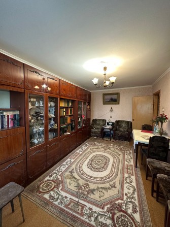 Королева / 13 линия трамвая. 3 комн. 60 м. 3 этаж - фото 1