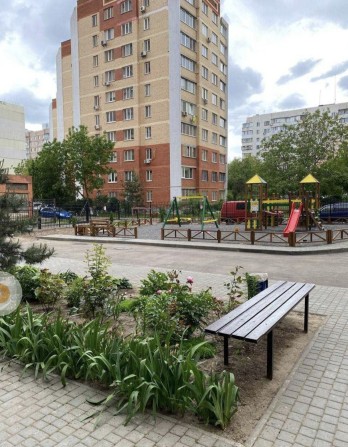 Трьохкімнатна квартира в зданому цегляному будинку на Сахарова - фото 1