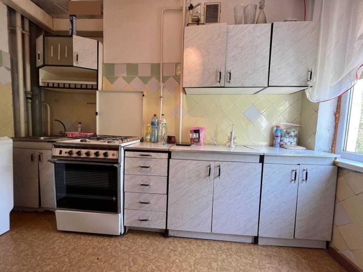 ТЕРМІНОВО продам у центрі, 2 к/к в найкращому районі міста - фото 1