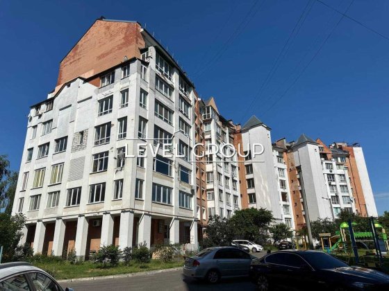 Простора дворівнева квартира 4кім 195м2 в Петропавлівській Борщагівці Петропавлівська Борщагівка