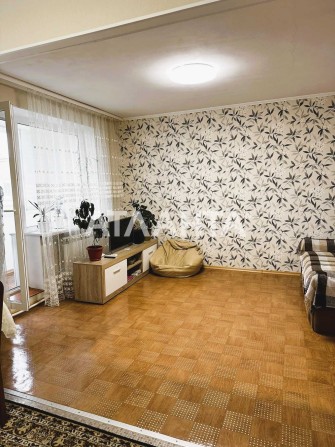 Продам 3 комн. квартиру с мебелью и техникой - фото 1