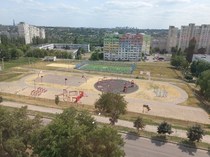 D1M Продам 4 кімнатну квартиру, р-н Медкомплекса 602 мр-н. - фото 1