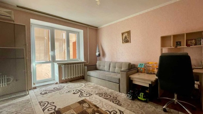 Продажа 2х комнатной квартиры в Центре. Два балкона! - фото 1