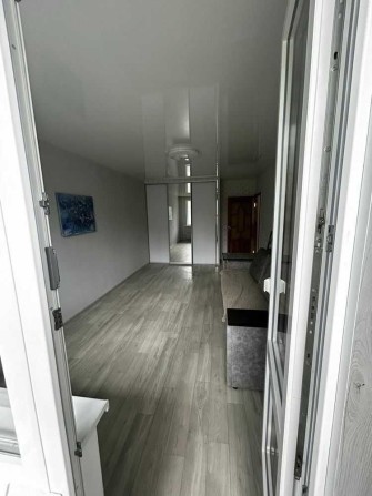 Продам 1-к квартиру улучшенку, м. Героев труда, свежий ремонт - фото 1