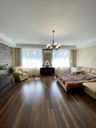 В продаже 3-комнатная квартира в ЖК Стрекоза, Вузовский, район Таирова - фото 1