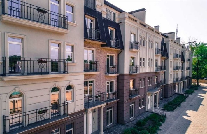 Продаж 3-к квартири в клубному будинку "Chelsea", 12 ст. Б. Фонтану - фото 1