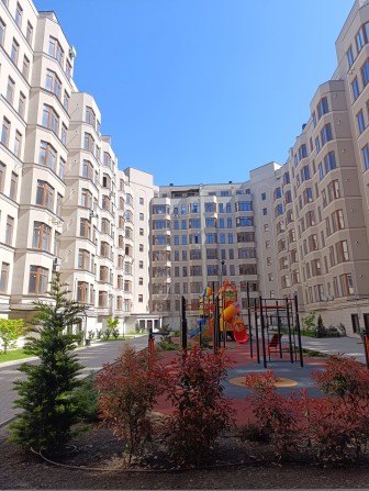 Мега квартира, Дача Ковалевского, с большой лоджией в ЖК "Авиньон" - фото 1