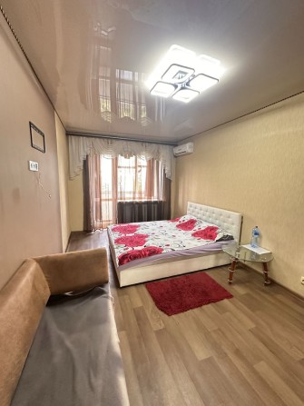 Продам 1 квартиру , рынок сказка 1 минута . 5 мин метро - фото 1