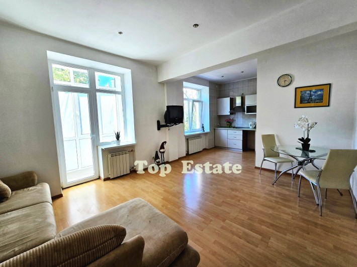 Продам 1 комнатную, Центр, метро Бекетова , ул. Дарвина 3/5. - фото 1