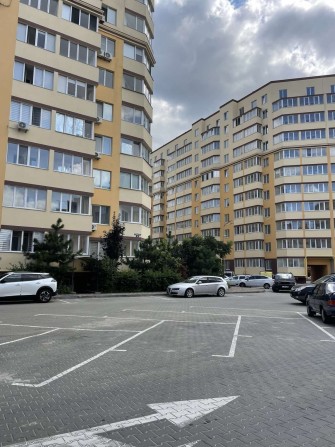 Продам однокімнатну квартиру в ЖК Київський маєток. - фото 1