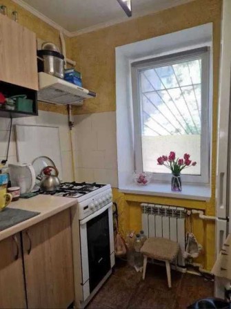Продам 1 кн. квартиру гостинечного типа. - фото 1