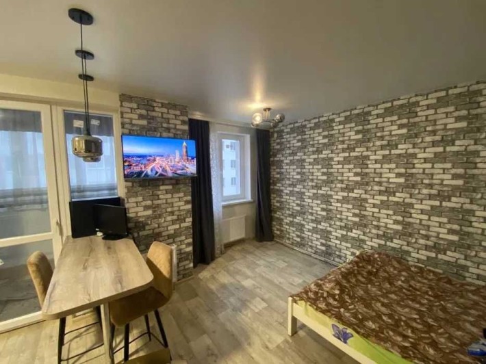 ПРОДАМ НОВОСТРОЙ ЖК Пташка 1 ком кв. 7/9  Ремонт Мебель ,м Ак. Павлова - фото 1