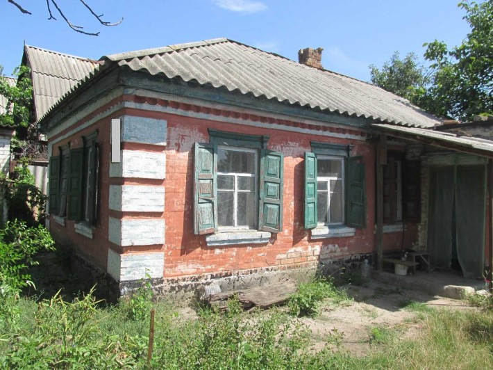 Будинок 44 кв.м. з пічним опаленням і ділянкою 7 соток в р-ні 8 школи - фото 1