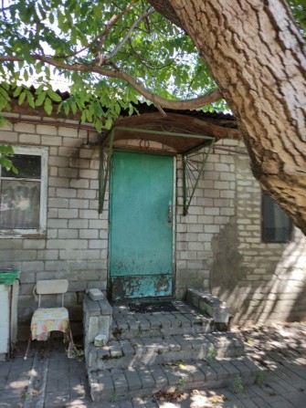 Продам будинок 8х10 з великою ділянкою в Романково біля Дніпрострою. - фото 1