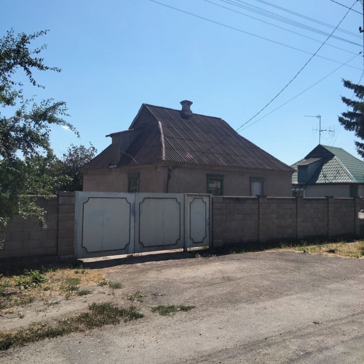 Продам дом в романково под ремонт - фото 1