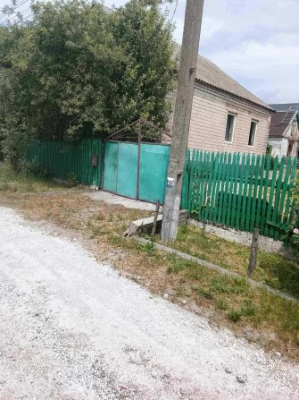 Продам 4 кімнатний будинок в жилому стані - фото 1