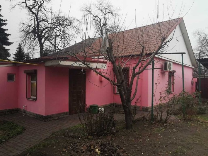 Продам благоустроенный дом в центре города, г. Каменское - фото 1