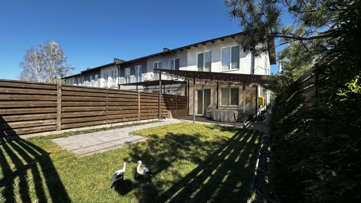 Продаж ТАУНХАУСА з РЕМОНТОМ. Ділянка 1,5 сотки. Гостомель - фото 1