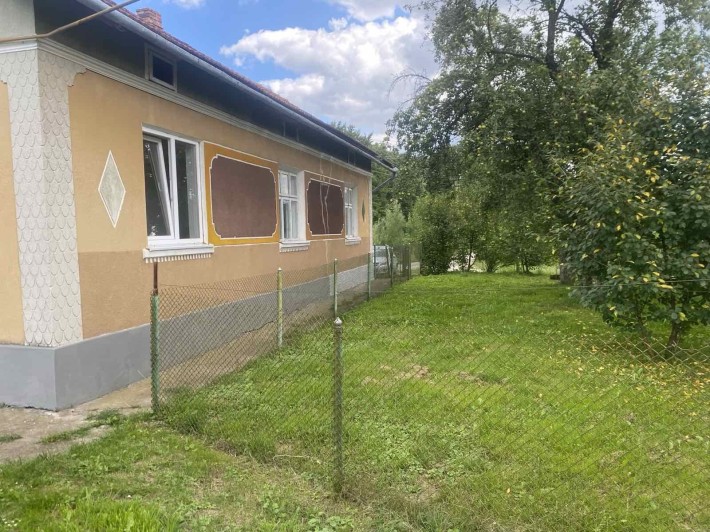 Продаж цегляного будинку в передмісті Дрогобича - фото 1