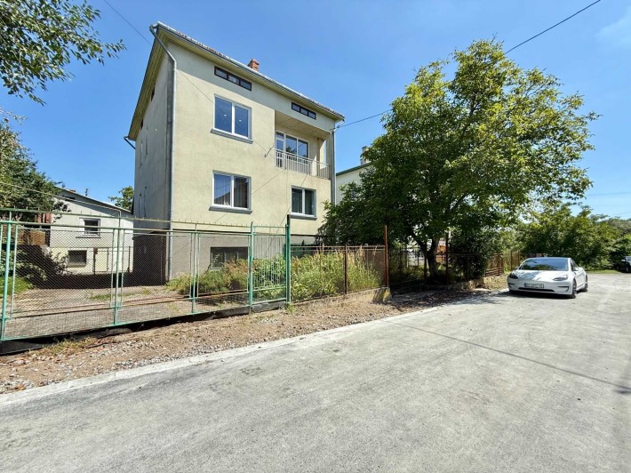 Продаж добротного цегляного будинку в м. Дрогобич - фото 1