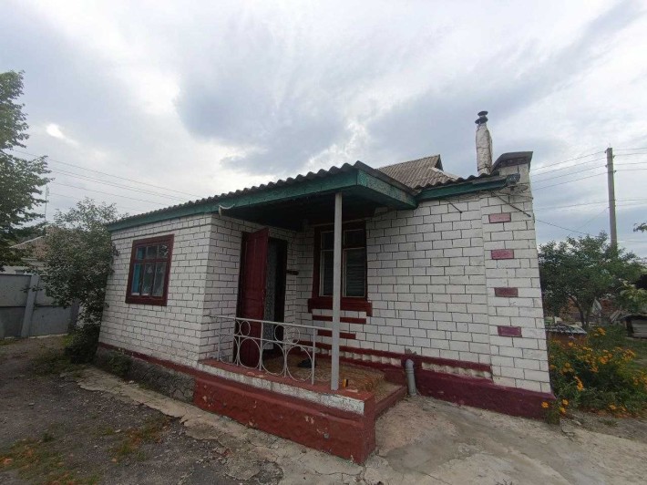 Продам дом г. Змиев с удобствами - фото 1