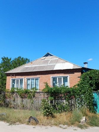 Продам будинок у місті Ізюм - фото 1