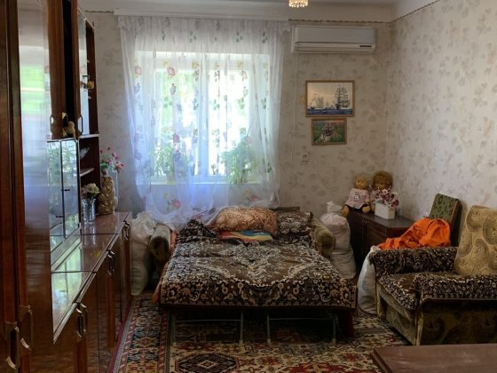 Продаётся пол дома р-н 14 школы По ул.Нижне садовая