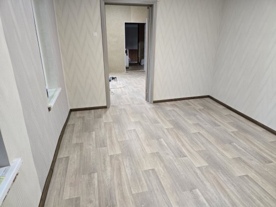 ЦЕНТР.Продам пол дома в центре .200 м.от реки. За сертификат. Изюм