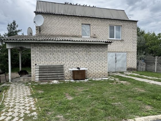 Продам двоповерховий будинок Ізюм