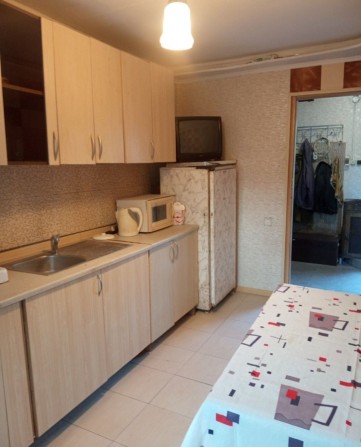 У продажу капітальний двоповерховий будинок .(В) - фото 1
