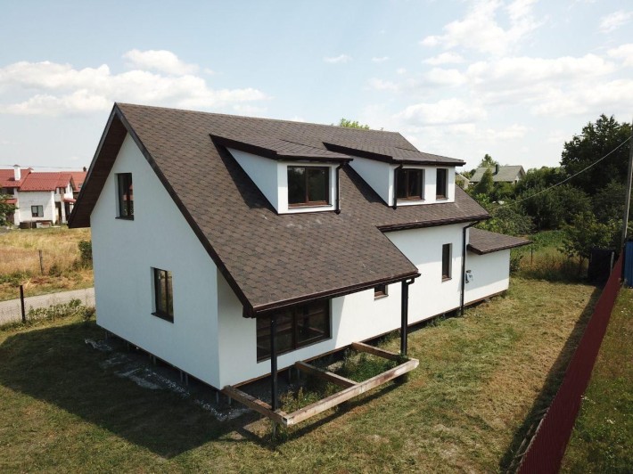 Продам частину будинку в самому центрі міста - фото 1