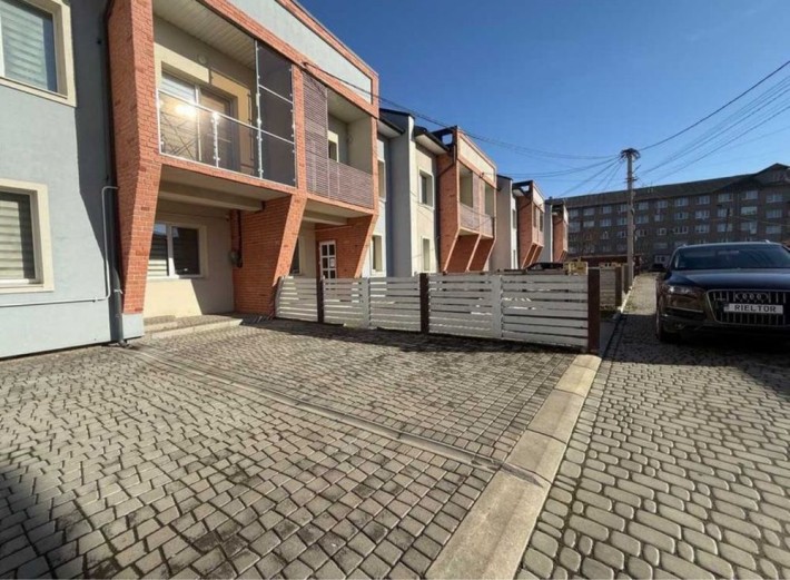 Продається сучасний таунхаус з ремонтом та повністю мебльований - фото 1
